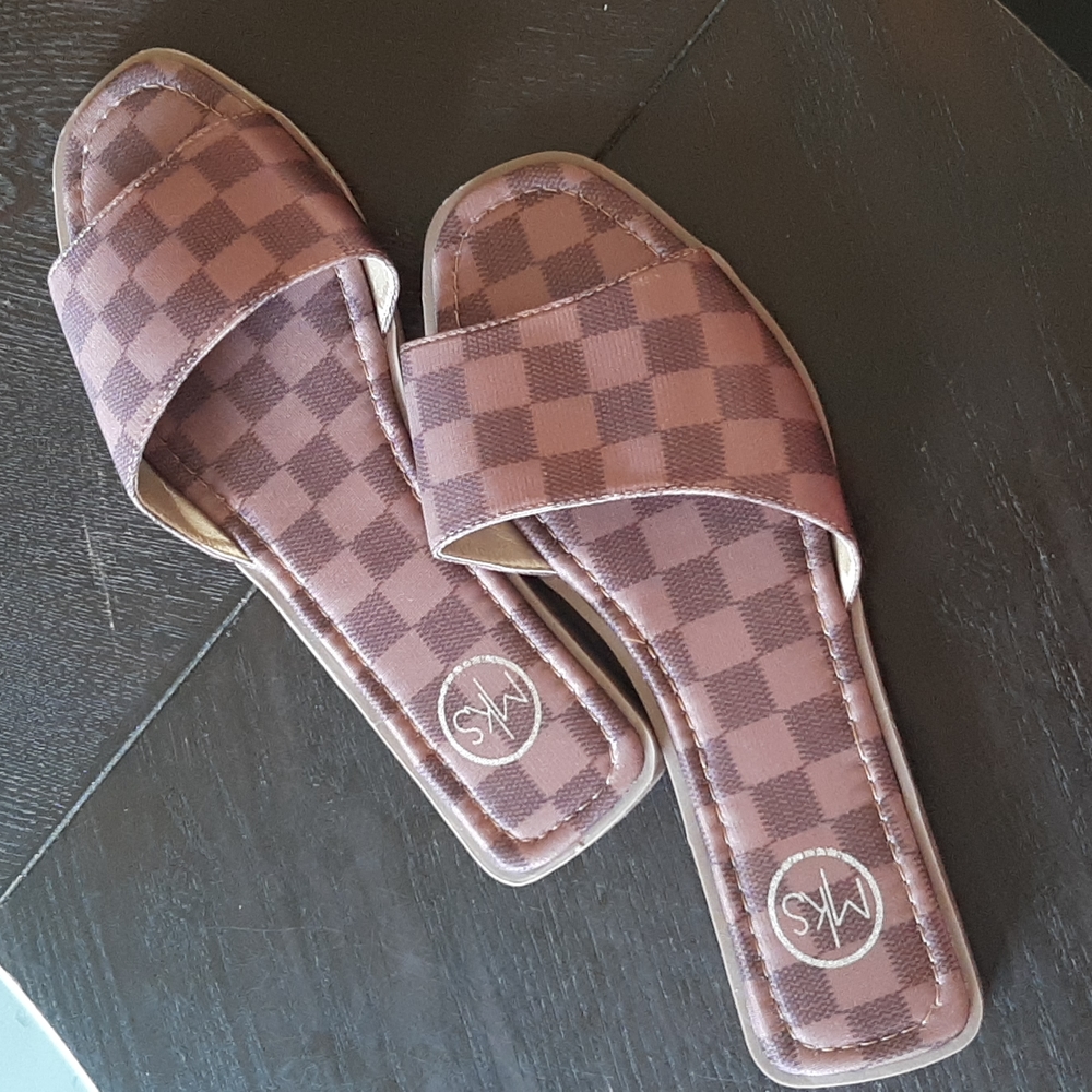 MKS Size 9 Sandals NWOT